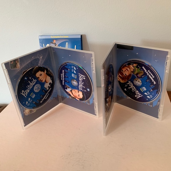 Bewitched The Complete First Season in color DVD - Picture 5 of 9